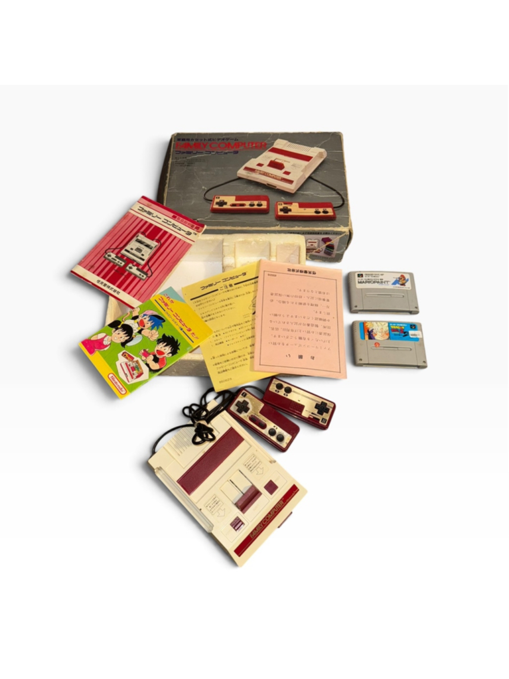 Nintendo Family Computer Famicom Console System with Games Cib Complete